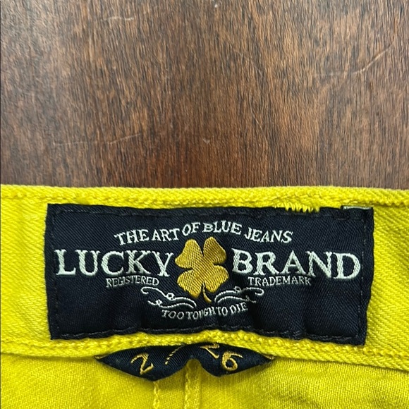 Lucky Brand Riley Shorts, Low Rise Chartreuse Goldy Yellow Denim Shorts, Size 26 - Picture 4 of 11